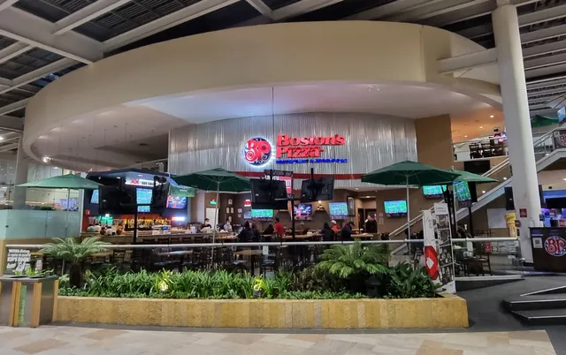 Boston´s Pizza Patio Santa Fe