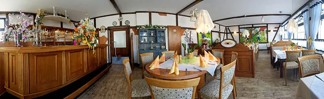 Knüppels Tischlein deck dich