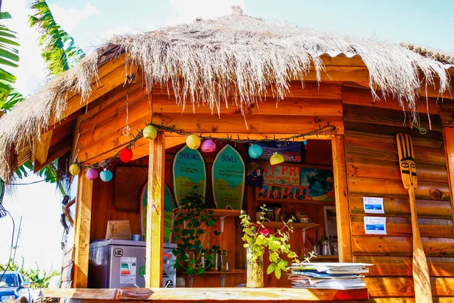 Vai Manu Surf /Cafe/Food Experience.