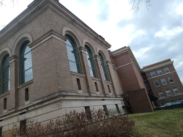 Bona Thompson Memorial Center