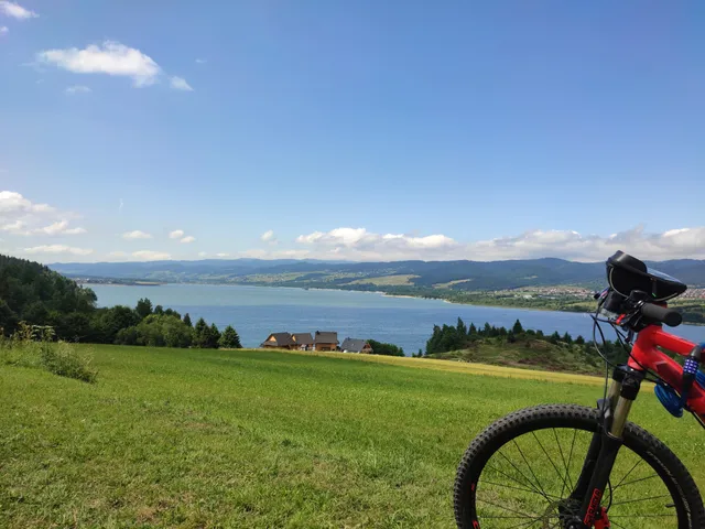 Ścieżka rowerowa dookoła Jeziora Czorsztyńskiego