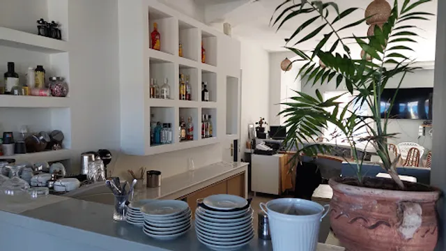 ΠΙΤΣΑΡΙΑ ΑΚΤΗ