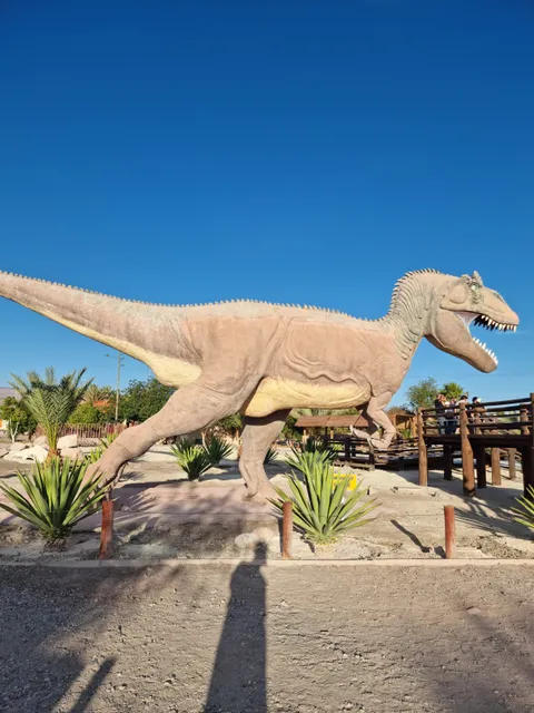 Valle de los Dinosaurios Pica