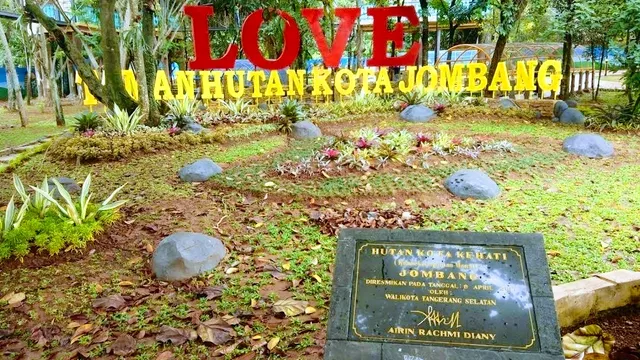 Taman Hutan Kota Jombang
