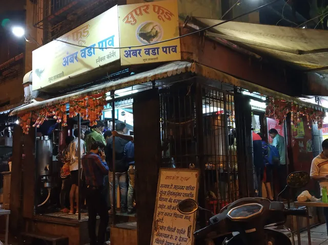 Super Food Amber Wada Pav Center