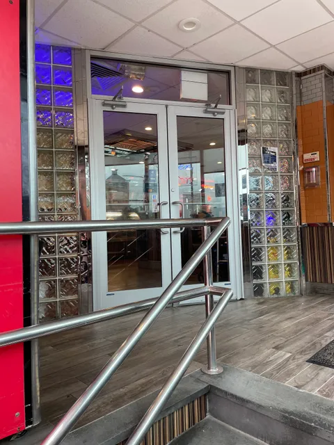 White Plains Coach Diner