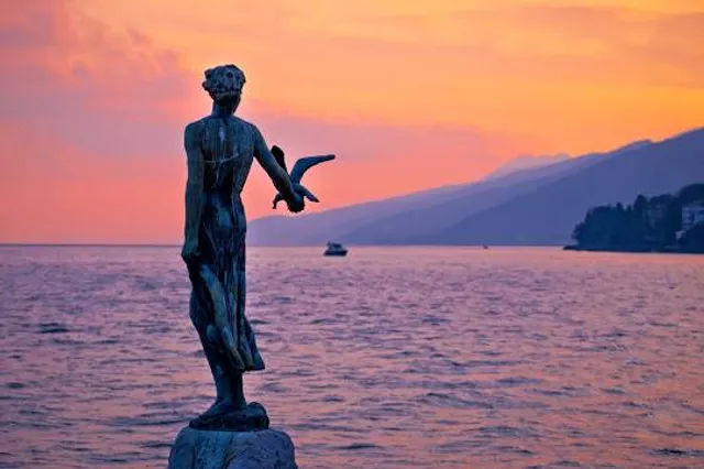 Maiden with the Seagull