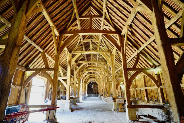 English Heritage - Harmondsworth Barn