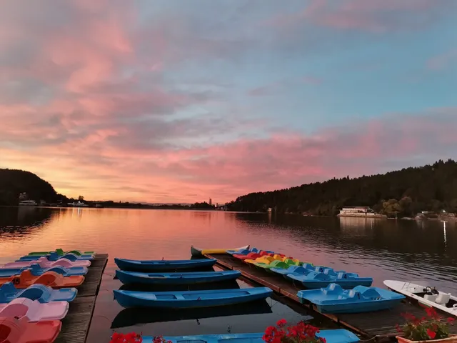 Водни колела и лодки "При Марти" Панчарево Water bikes and boats Pancharevo