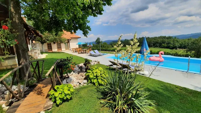 Seoski turizam Domacinstvo Melovic Zlatibor Apartmani