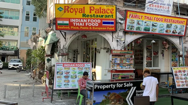 Royal Palace Restaurant & Tours