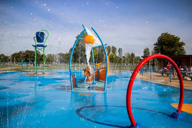 Splash 'n' Play