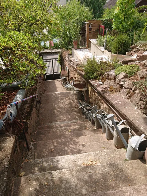 un brocanteur Garden