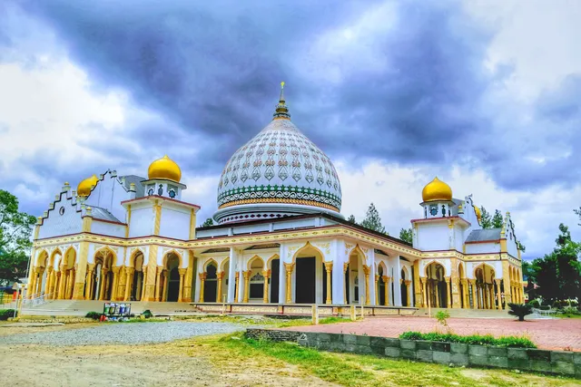 Masjid Agung Ruhama Kota Takengon.