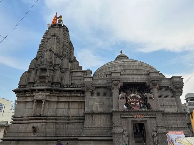 Mohiniraj Temple (मोहिनीराज मंदिर)