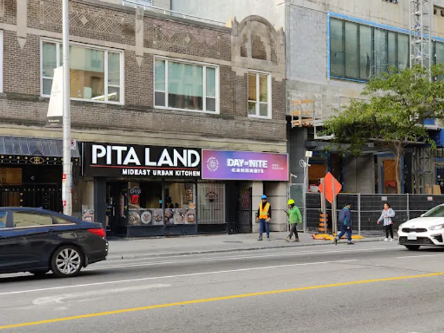 Pita Land Shawarma - Bloor