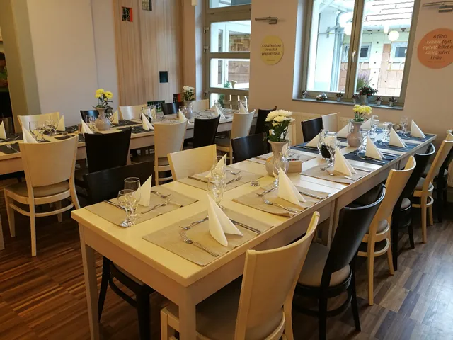 Ízlelő Családbarát Étterem