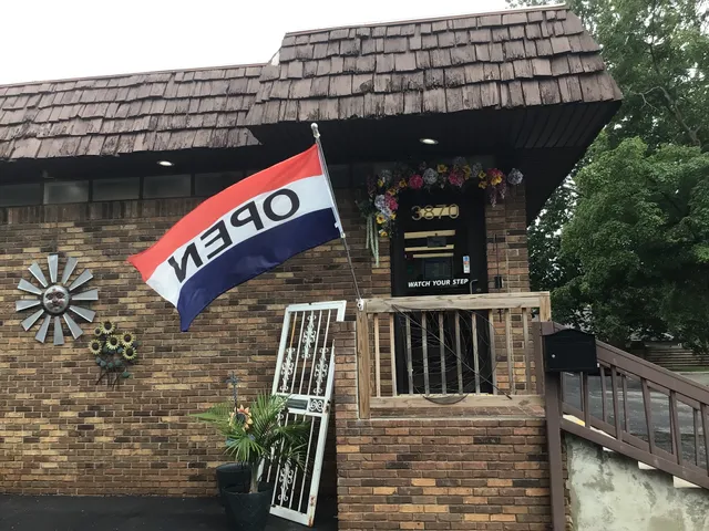 Dannette’s Floral Boutique