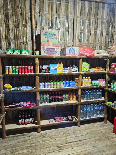 Warung Bukit Tuba & Shop