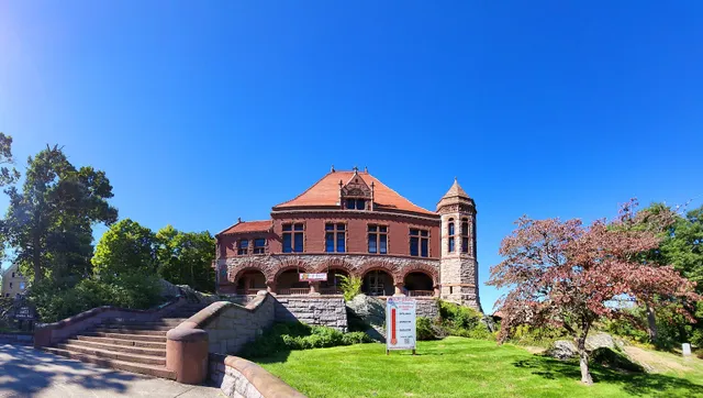 Oakes Ames Memorial Hall