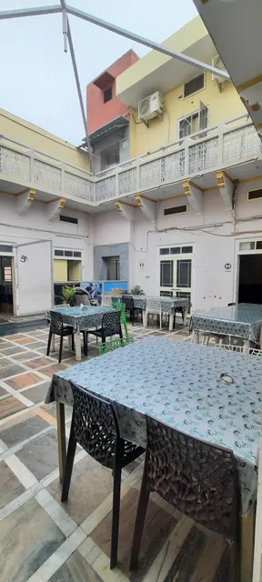 Shree Gopi Pavithra Bhojanalaya