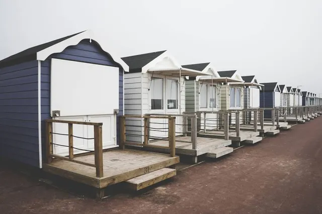 MiniLinks® 18 Hole Par3 Golf Course, Crazy Golf & Pennines Putting Green & NIGHT GOLF