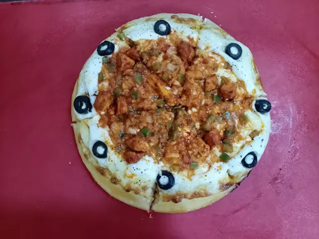 Laziz Pizza