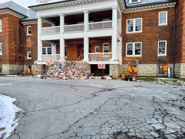 Woodland Cultural Centre