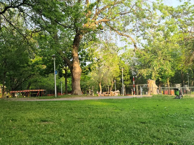 Grâce Notre Dame Park