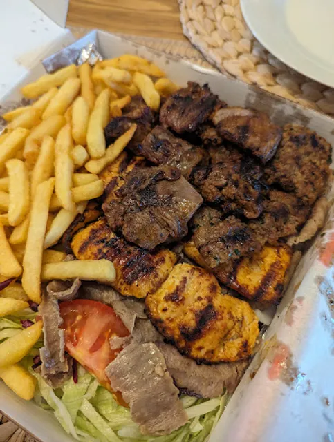 Kervan Pizza And Kebab House