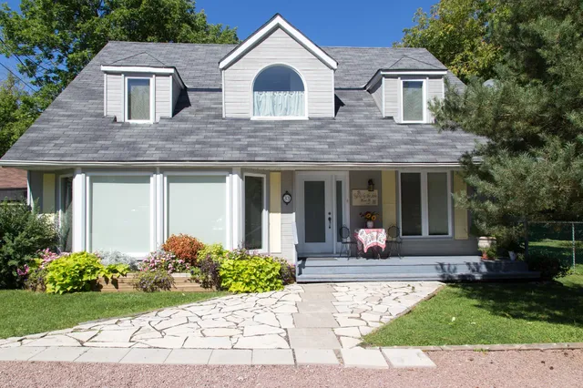 Gypsy By The Lake Bed and Breakfast