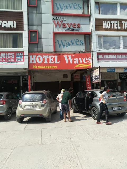 OYO Hotel Waves