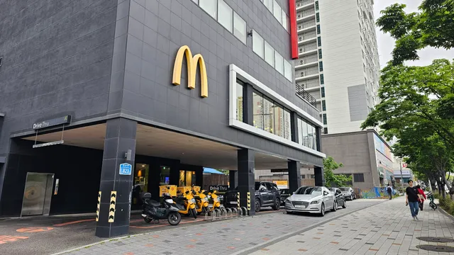 맥도날드 범전DT점