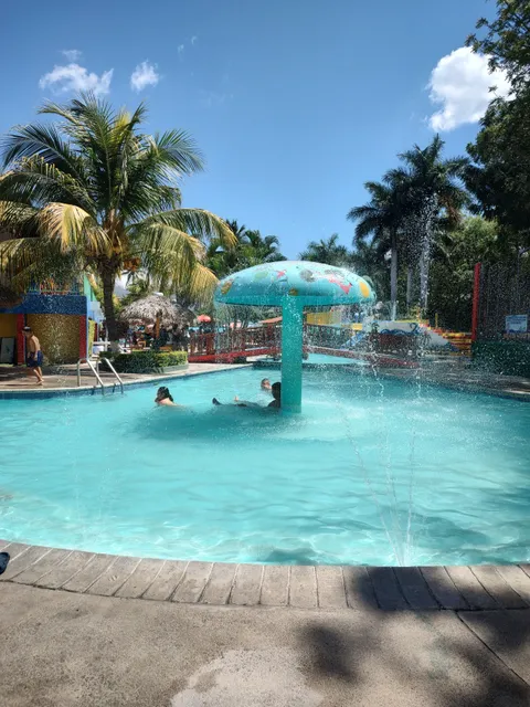 Guastatoya Water Park