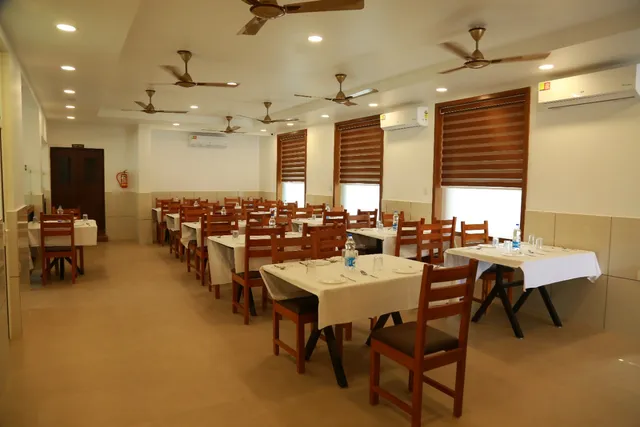 Balaji Mumbai Tadka Veg and Non-Veg Restuarant