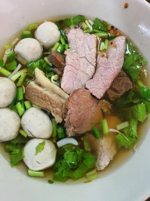 ก๋วยเตี๋ยวเนื้อป้ามล เมืองเก่า