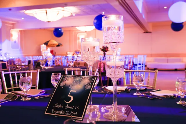 The Sands on Lido Beach