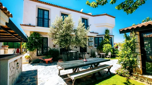 Alacatı Albatross Hotel