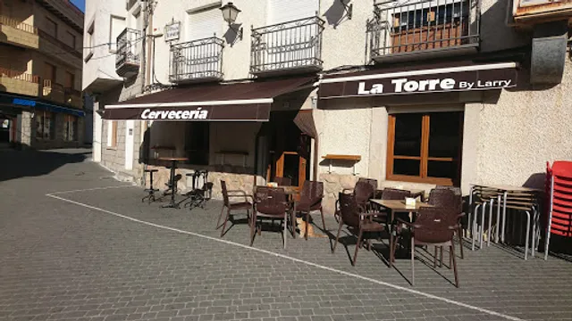 Cervecería La Torre by Larry.