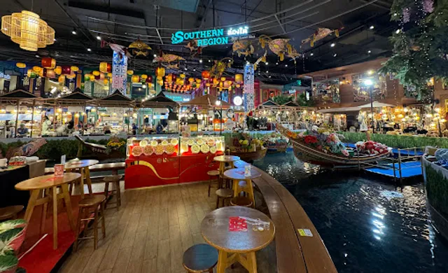 ICONSIAM Thai Street Food