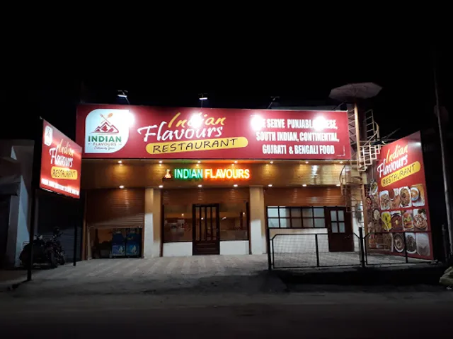 𝗜𝗡𝗗𝗜𝗔𝗡 𝗙𝗟𝗔𝗩𝗢𝗨𝗥𝗦-Punjabi Food/Indian Food/Authentic Indian cuisine/Riverside Dining/Manali Finest Indian Food