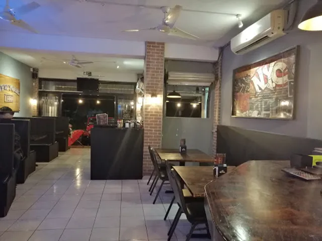 Taverna Pizza NY Style