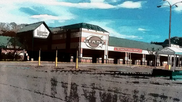 The Shoppes at Livingston Square