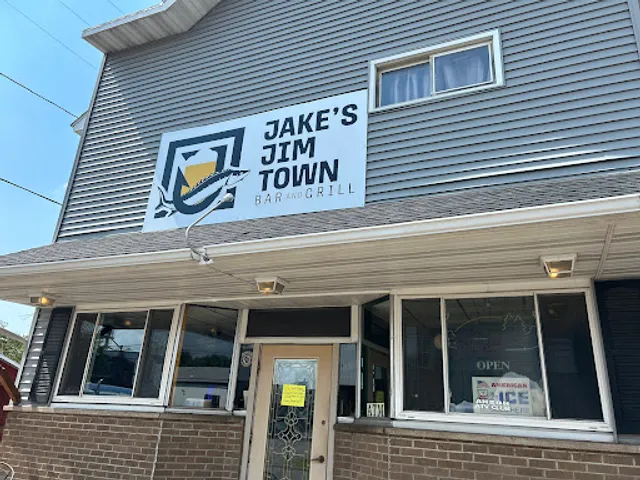 Jake's Jim Town Bar & Grill