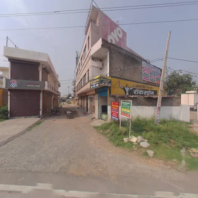 OYO 22771 HOTEL PAKIZA