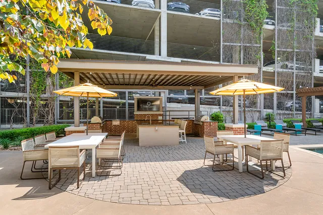 The Fairmount at Oak Lawn Apartments