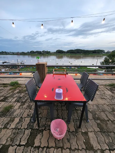 ครัวริมมูล