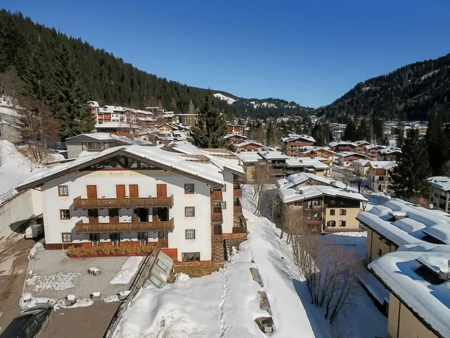 Swadeshi Hotel Perla