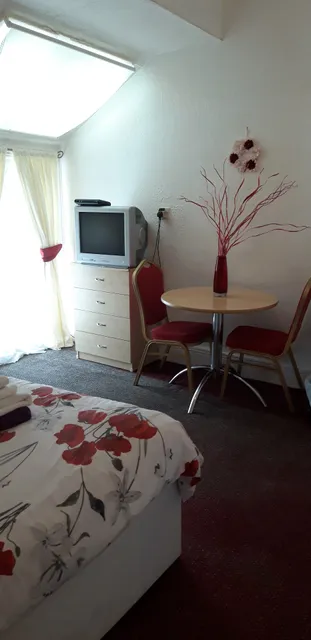 Sunny Ives Guest House