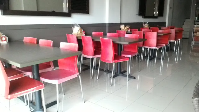 Mie Kangkung Betawi Soto Betawi